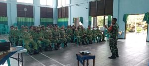 Babinsa Ciptomulyo menyampaikan wasbang