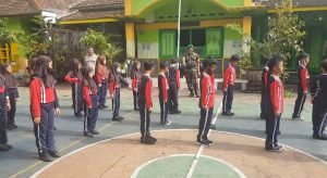 Babinsa Latih PBB Siswa SD