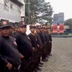 Babinsa Latih PBB Linmas Purwodadi untuk Tingkatkan Keamanan Lingkungan