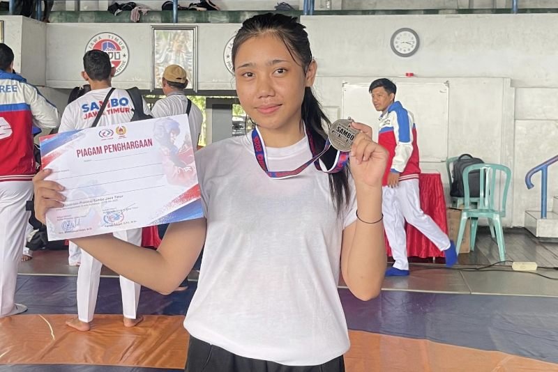 Tampil Gemilang, Atlet Sambo ITN Malang Sabet Perak di Kejurprov Jatim 2025