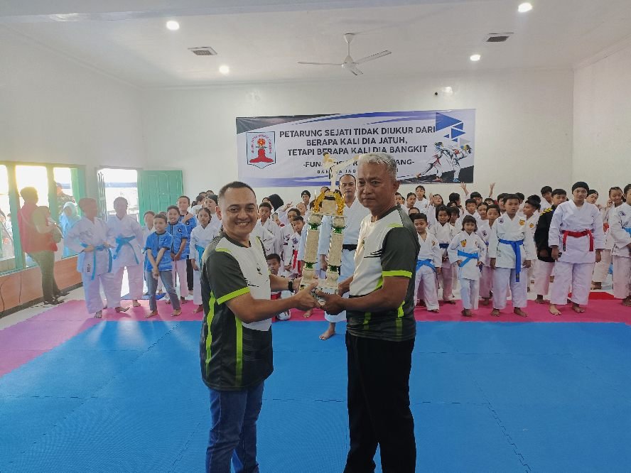 Kodim 0833 Gelar Karate Championship Piala Dandim 0833