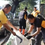 Sambut Hari Bhayangkara ke-79, Polisi – TNI – ASN Pemkot Batu Bersihkan Sungai