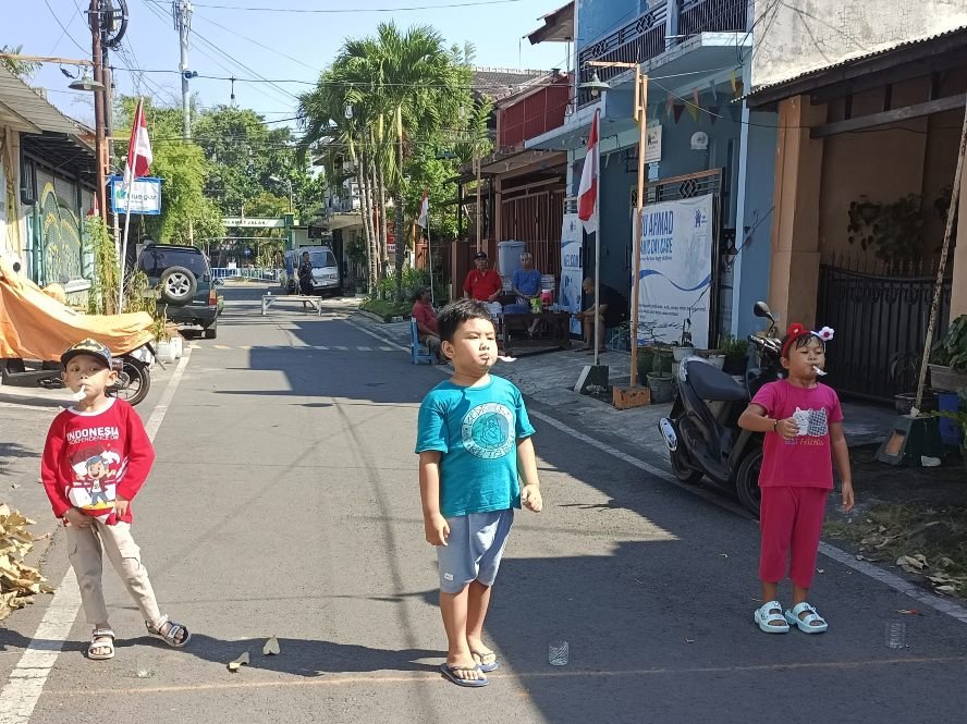 Kompak, Warga RT 14 RW 09 Sawojajar Meriahkan HUT ke-80 RI dengan Aneka Lomba