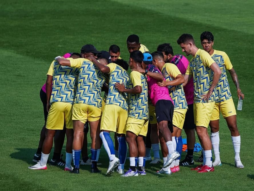 Optimisme Arema FC Songsong Jadwal September di Tengah Ujian Lini Pertahanan