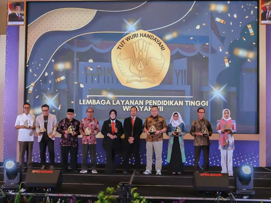Sabet Dua Penghargaan Sekaligus di Anugerah Kampus Unggulan, UIBU Tunjukkan Konsistensi dalam Mutu dan Prestasi Mahasiswa