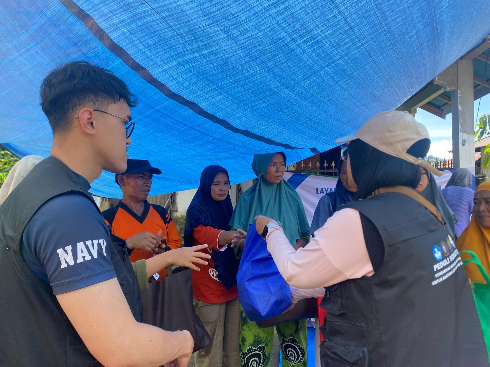 UMM Salurkan Hygiene Kit untuk Korban Banjir dan Longsor di Kabupaten Agam