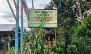 Plang informasi TPS 3R Desa Wisata Madiredo TPSR Madiredo, Upaya Desa Mewujudkan Pengelolaan Sampah Berkelanjutan