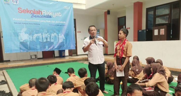 Kolaborasi PWI Malang Raya-Diskominfo Bekali Siswa Sekolah Rakyat Pelatihan Jurnalistik