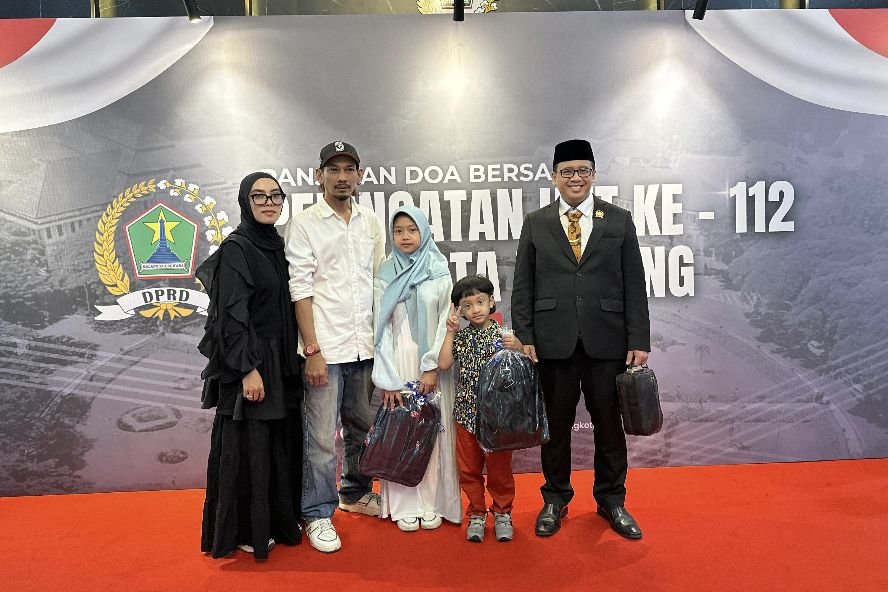 Tak Sekadar Seremoni, HUT ke-112 DPRD Kota Malang Diwarnai Santunan untuk Ratusan Anak Yatim