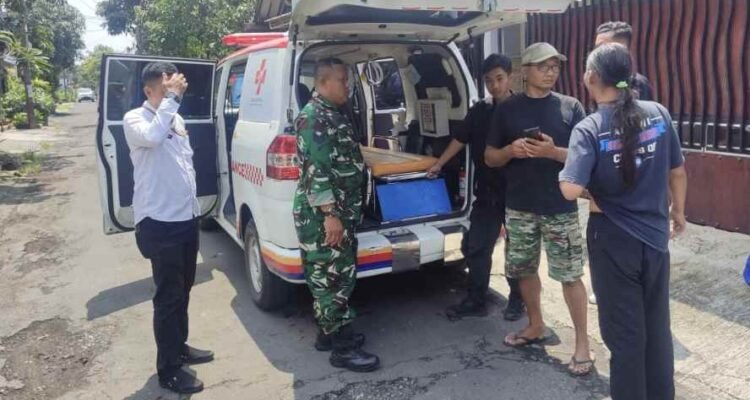Babinsa Kedungkandang Bersama Dinsos Tangani ODGJ