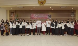 Tekan Angka Pengangguran Terbuka, Komisi E DPRD Jatim Gelar Pelatihan MUA