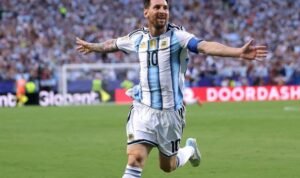 Lionel Messi Hattrick Lionel Messi Bawa Argentina Gilas Aljazair 3-0