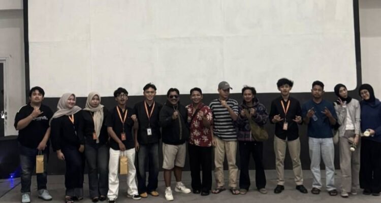 Mahasiswa Ilmu Komunikasi UMM Gelar Penayangan Film Lastri di Malang Creative Center