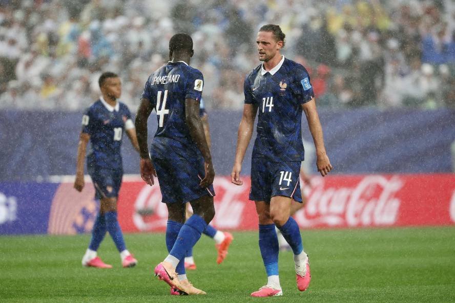 Mbappé Bawa Prancis Unggul Atas Irak Sebelum Laga Ditunda Akibat Cuaca Buruk