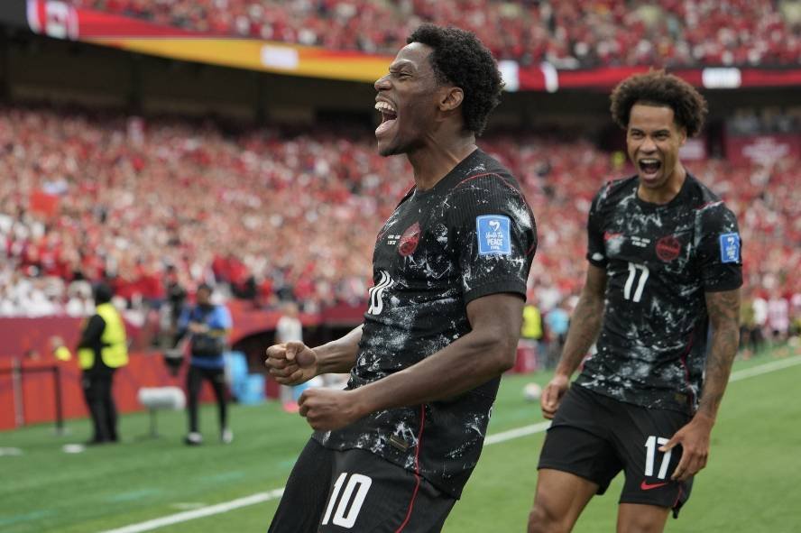 Pesta Gol, Kanada Cukur Qatar 6-0