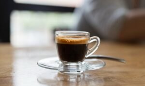 122-Kopi Minum Kopi Berlebih Tingkatkan Risiko Serangan Jantung pada Penderita Hipertensi