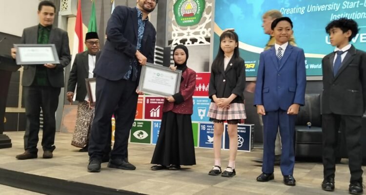 Membanggakan, CEO Cilik Afshiena Chuancantya Raih Best Healthy Food Innovation Award