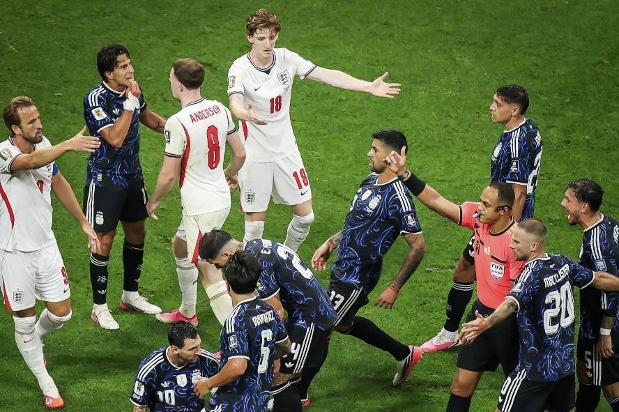 Drama Menit Akhir! Argentina Bungkam Inggris 2-1