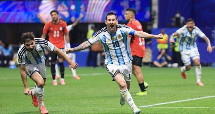 Argentina Bungkam Mesir 3-2, Segel Tiket Perempat Final