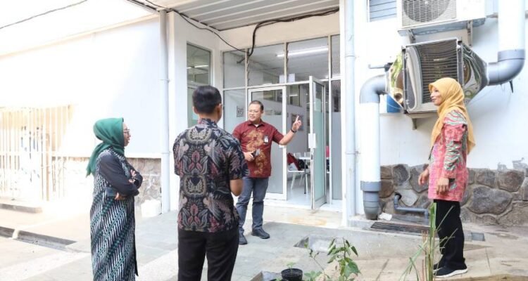 Perkuat Smart Green Campus, FTAB UB Pasang Filter Limbah Asam Laboratorium
