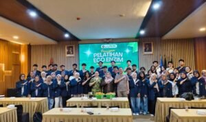 Pelatihan Eco Enzim Bekali Mahasiswa KKN, FBiPK UB Latih Pembuatan Eco Enzyme