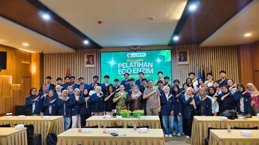 Bekali Mahasiswa KKN, FBiPK UB Latih Pembuatan Eco Enzyme untuk Kelola Limbah Organik