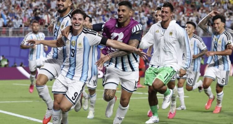 Dua Gol Perpanjangan Waktu Bawa Argentina Depak Swiss 3-1