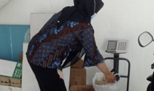 Penimbangan sampah FTAB UB Dukung SDGs 12, FTAB UB Terapkan Waste Weighing System: Targetkan Penurunan Volume Sampah Setiap Bulan