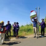 International Community Service, UNITRI Gandeng Kampus Malaysia Pasang Rambu Hingga Penghijauan Desa Binaan