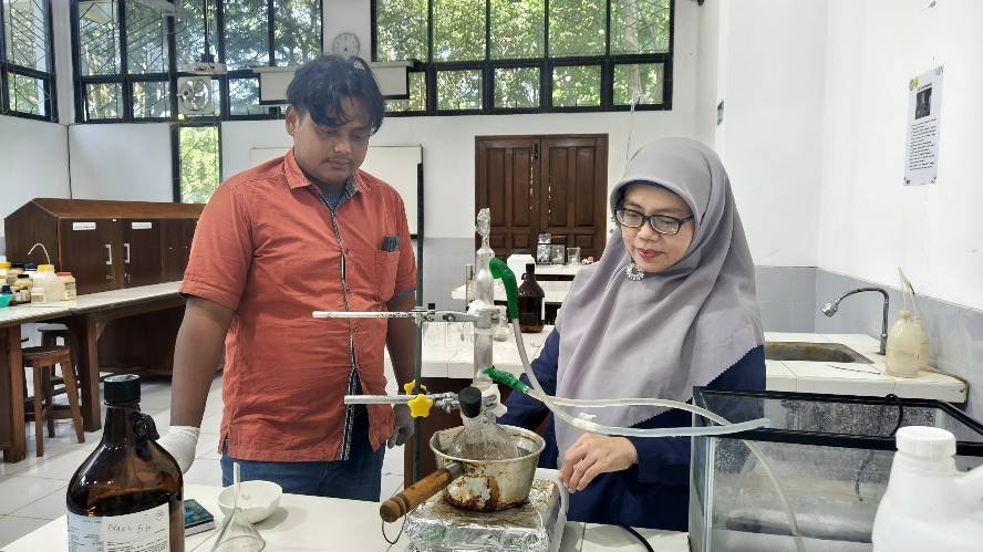 Dosen ITN Malang Ubah Limbah B3 Sandblasting Jadi Silika Gel Bernilai Tinggi