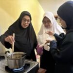 FTAB UB Latih Warga Ketawanggede Olah Minyak Jelantah Jadi Lilin Aromaterapi