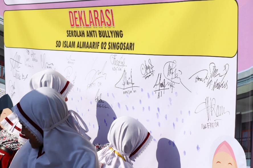 SD Islam Almaarif 02 Singosari Deklarasikan Perang terhadap Bullying