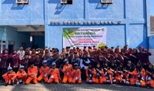 Siswa siswi dan Guru MTs Nurul Huda MTs Nurul Huda Ngajum Biasakan Selawat Jibril 3.000 Kali
