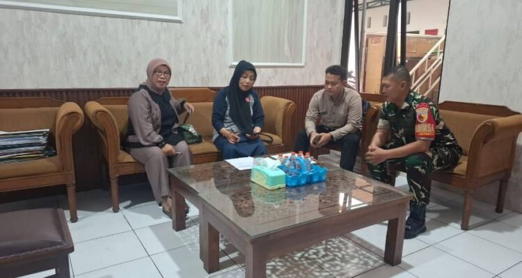 Babinsa Jatimulyo Perkuat Sinergi dengan Tokoh Masyarakat