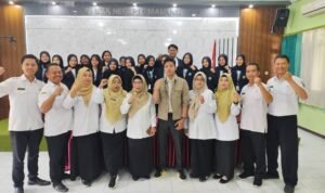 Kepala Sekolah SMAN 6 Malang Tingkatkan Mutu Pendidikan, SMAN 6 Kota Malang Terima 17 Mahasiswa Asistensi Mengajar UM