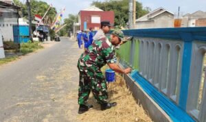 Kodim 0833 bersihkan lingkungan