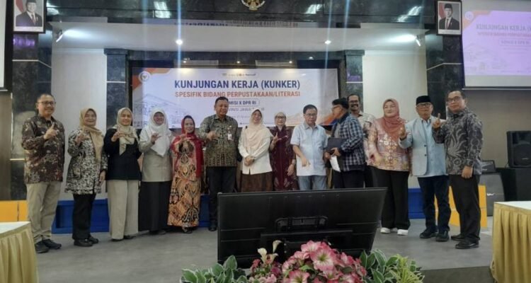 Komisi E DPRD Jatim Dorong Regulasi Perpustakaan Desa hingga Pelestarian Naskah Kuno