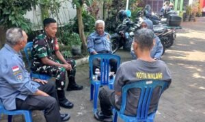 Komsos Babinsa bersama Linmas