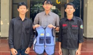 Mahasiswa UB buat rompi pintar Mahasiswa UB Kembangkan Rompi Pintar untuk Deteksi dan Redam Tantrum Anak Autis