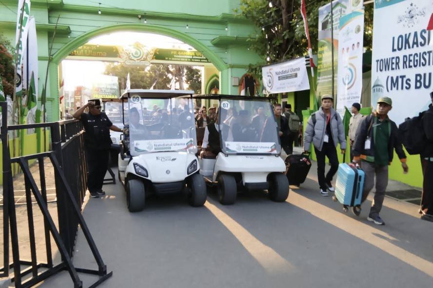 Becak Listrik dan Mobil Golf Gratis Antar-Jemput Muktamirin NU di Tambakberas