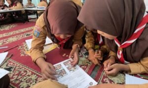 Mood Meter Mahasiswa UB Kenalkan Mood Meter untuk Edukasi Kesehatan Mental Remaja di Malang