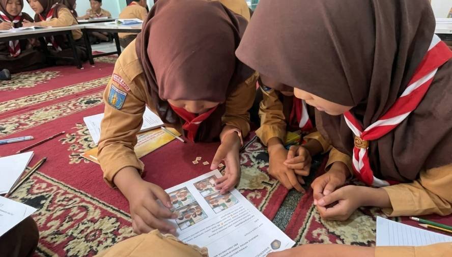 Mahasiswa UB Kenalkan Mood Meter untuk Edukasi Kesehatan Mental Remaja di Malang