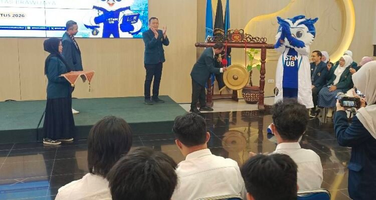 FSTeM UB Kenalkan Identitas Baru kepada Maba dalam PKKMB 2026, Tekankan Kejujuran