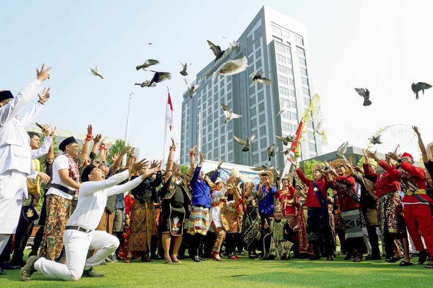 Grand Mercure Malang Mirama Padukan Semangat Kemerdekaan dan Budaya Nusantara di HUT ke-81 RI