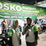 Muktamar ke-35 NU, Ratusan Pedagang Pasar Jombang Bagikan Kopi dan Gorengan Gratis