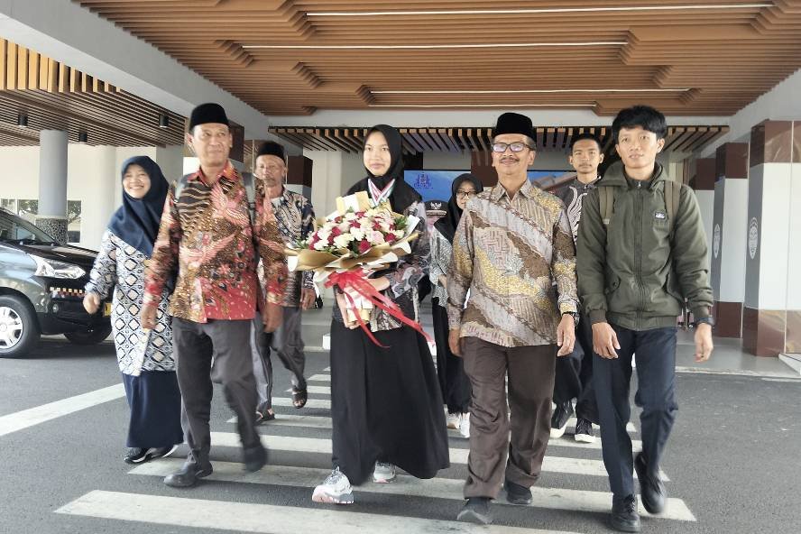 Luar Biasa! Siswa MAN 2 Kota Malang Sabet 4 Penghargaan Internasional di IESO Italia