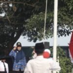 Gelar Upacara HUT ke-81 RI, SMAN 6 Kota Malang Ajak Generasi Muda Isi Kemerdekaan dengan Prestasi