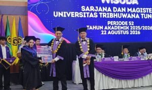 Dari Flores ke Malang, Usriana Tamja Berjuang Kuliah Sambil Bekerja hingga Jadi Mahasiswa Inspiratif UNITRI