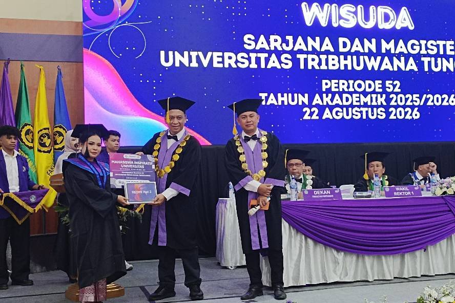 Dari Flores ke Malang, Usriana Tamja Berjuang Kuliah Sambil Bekerja hingga Jadi Mahasiswa Inspiratif UNITRI