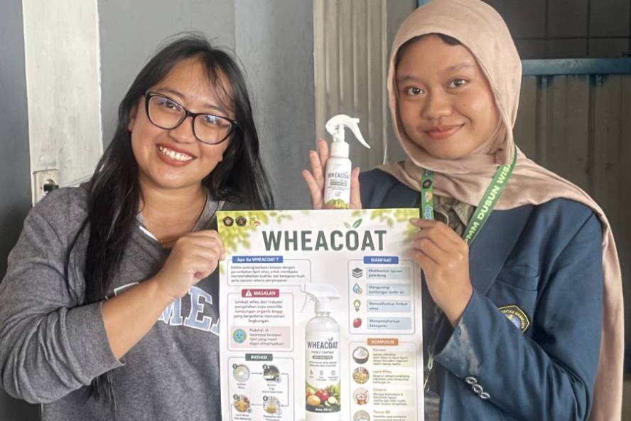 Mahasiswa UB Olah Limbah Keju Mozzarella Jadi Pelapis Alami Buah dan Sayur